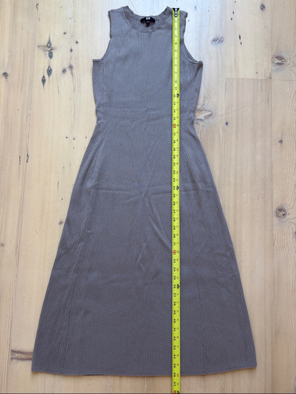 Uniqlo Sleeveless Ribbed Knit Midi Dress in Taupe - Medium - Picture 6 of 8